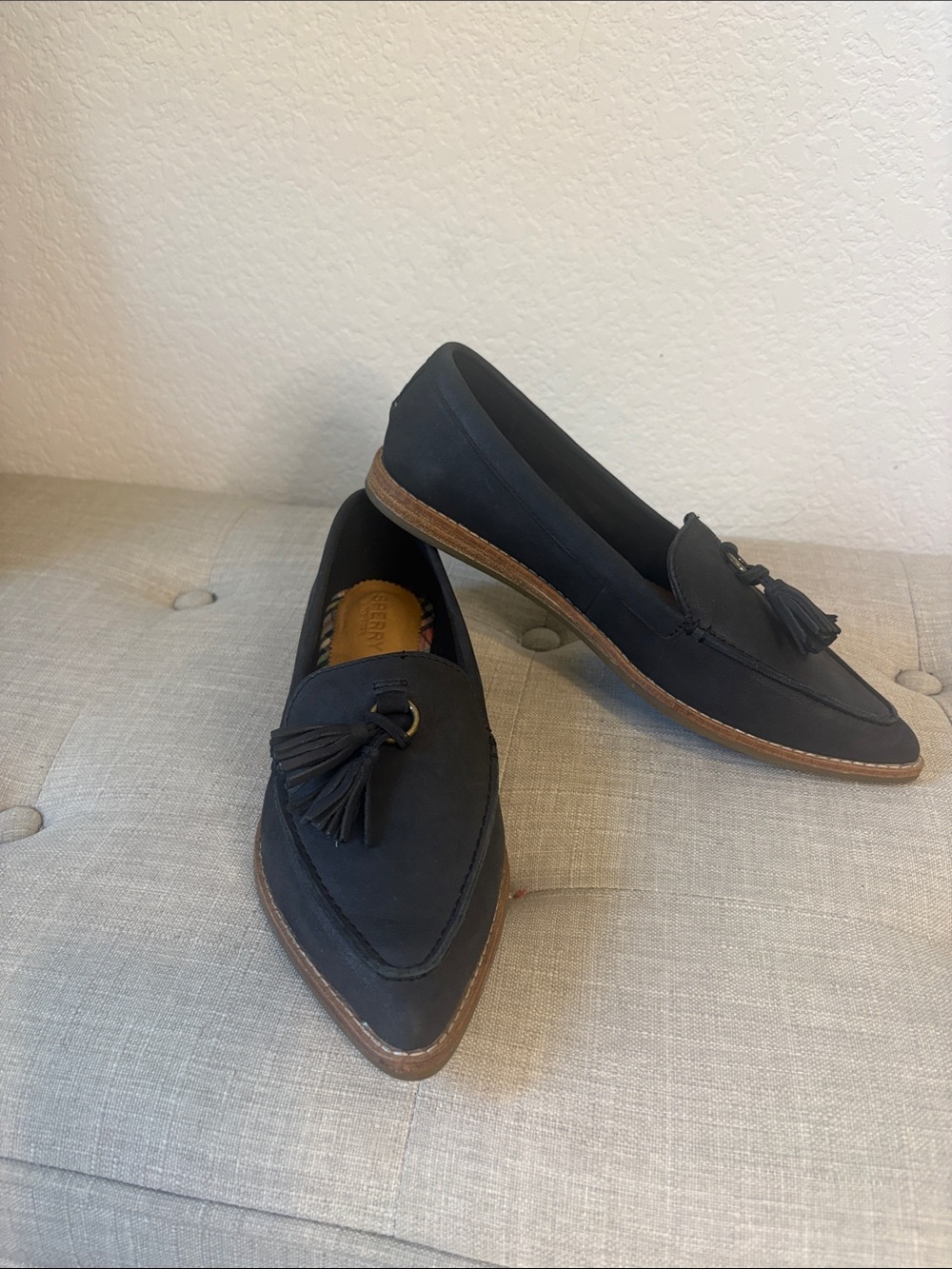 Sperry Women's Black Pointed Tassel Loafers size 7